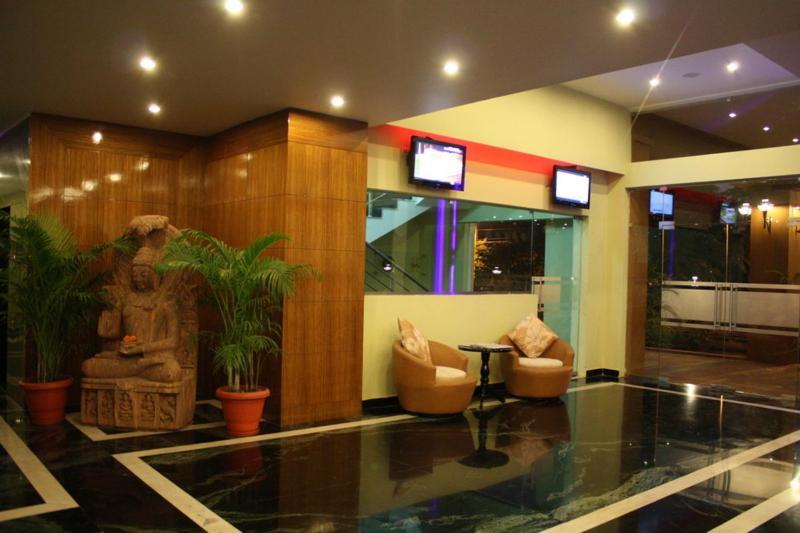 โรงแรมลา แฟรงคลิน บูบันเนสชวาร์ ภายนอก รูปภาพ